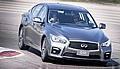 Sebastian Vettel stellt neuen Infiniti Q50 in Abu Dhabi vor. Foto: dpp-Auto-Reporter